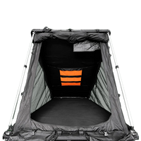 Vue arrière de la Tente de toit ultra légère ouverte